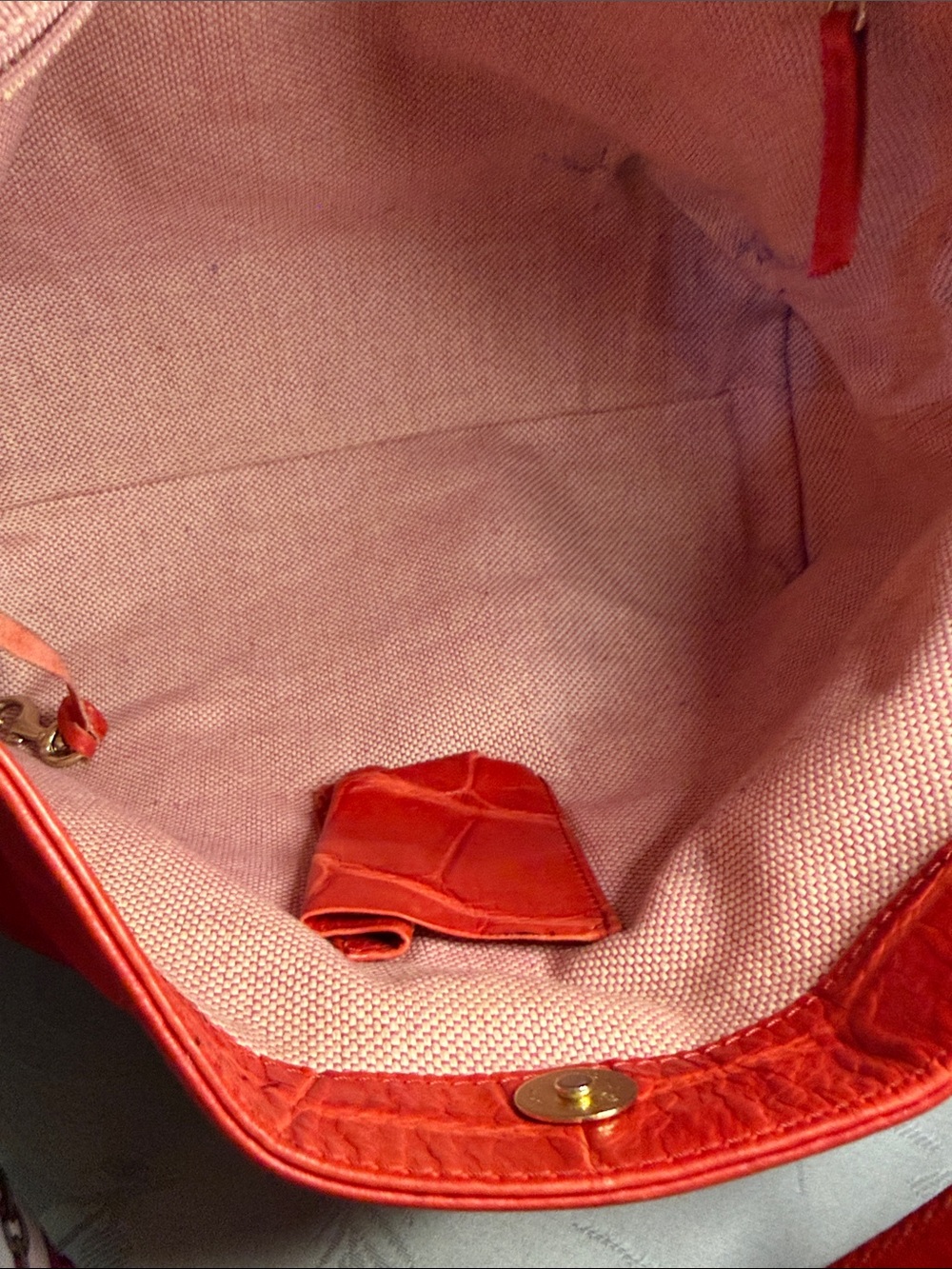 Dooney & Bourke Red Croc-Embossed Leather Shoulder Bag with Gold Hardware - Picture 10 of 14